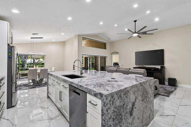 6274 VIA PRIMO Street, Lake Worth, FL 33467