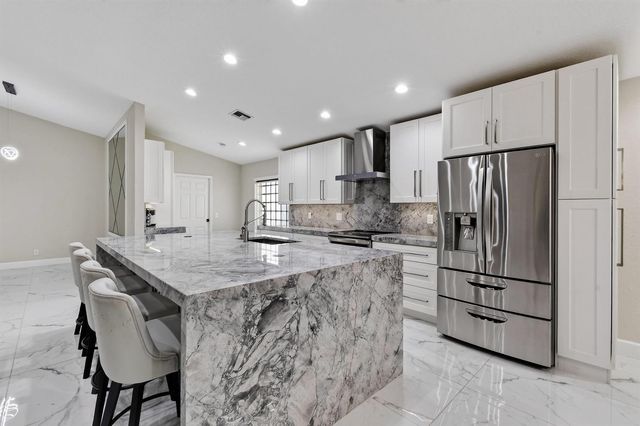 6274 VIA PRIMO Street, Lake Worth, FL 33467