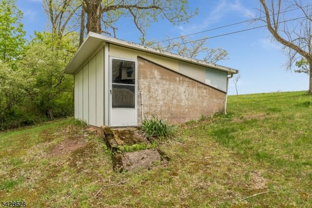 97 Hickory Corner Rd, Alexandria Twp., NJ 08848