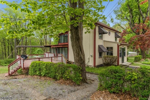97 Hickory Corner Rd, Alexandria Twp., NJ 08848