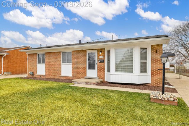 4775 Stanley Avenue, Warren, MI 48092