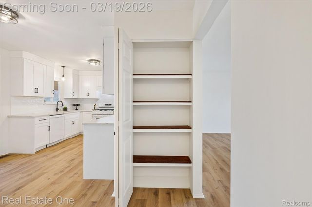 4775 Stanley Avenue, Warren, MI 48092