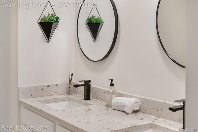 4775 Stanley Avenue, Warren, MI 48092