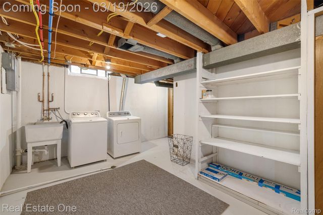 4775 Stanley Avenue, Warren, MI 48092