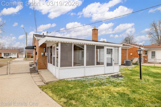 4775 Stanley Avenue, Warren, MI 48092