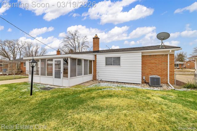 4775 Stanley Avenue, Warren, MI 48092