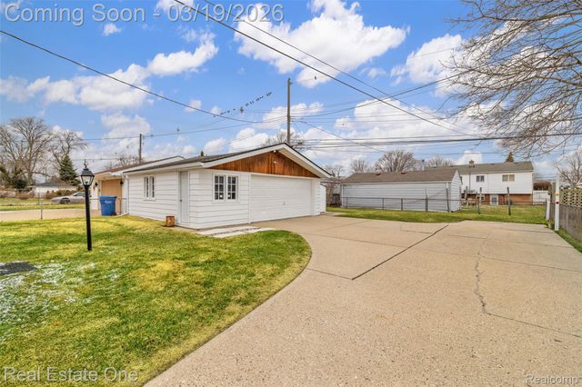 4775 Stanley Avenue, Warren, MI 48092