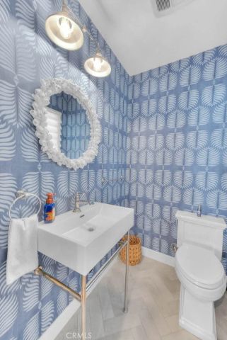 13 Rivo Alto Canal, Long Beach, CA 90803