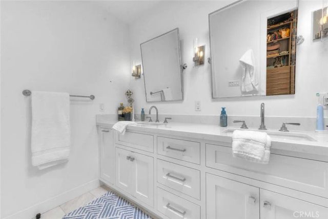 13 Rivo Alto Canal, Long Beach, CA 90803