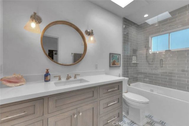 13 Rivo Alto Canal, Long Beach, CA 90803
