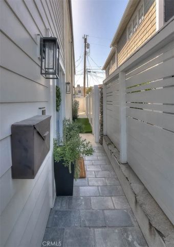 13 Rivo Alto Canal, Long Beach, CA 90803