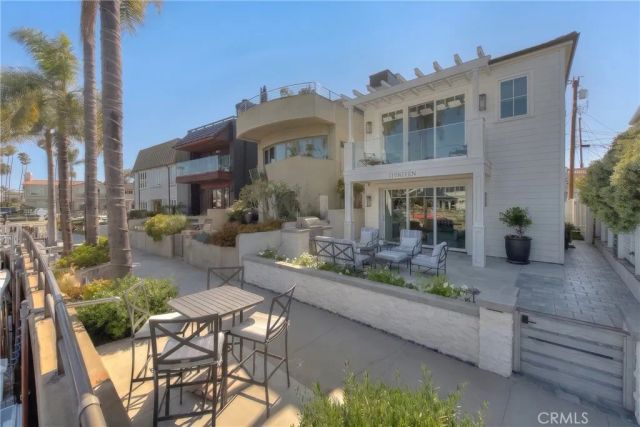 13 Rivo Alto Canal, Long Beach, CA 90803