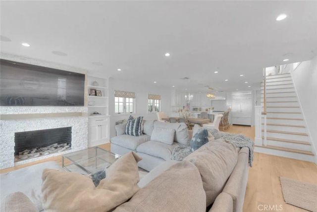 13 Rivo Alto Canal, Long Beach, CA 90803