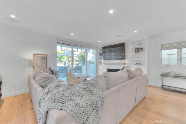 13 Rivo Alto Canal, Long Beach, CA 90803