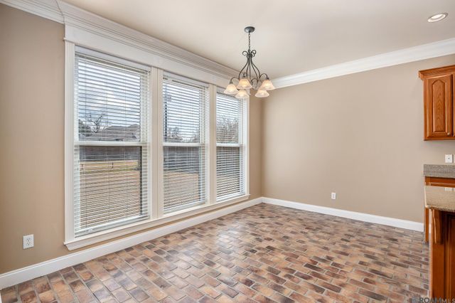 1531 E City Place St, Gonzales, LA 70737