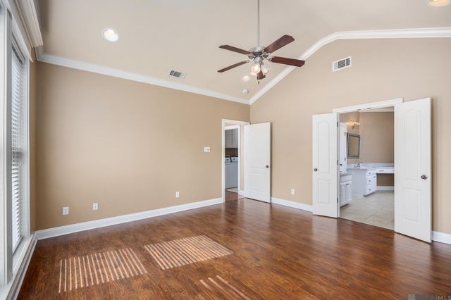 1531 E City Place St, Gonzales, LA 70737