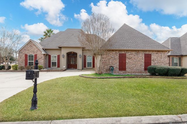 1531 E City Place St, Gonzales, LA 70737