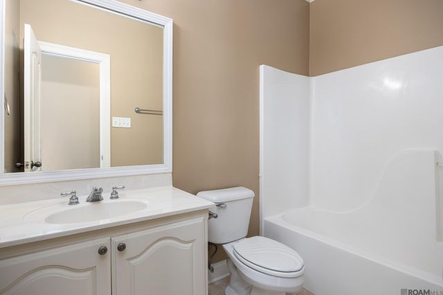 1531 E City Place St, Gonzales, LA 70737