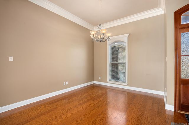 1531 E City Place St, Gonzales, LA 70737