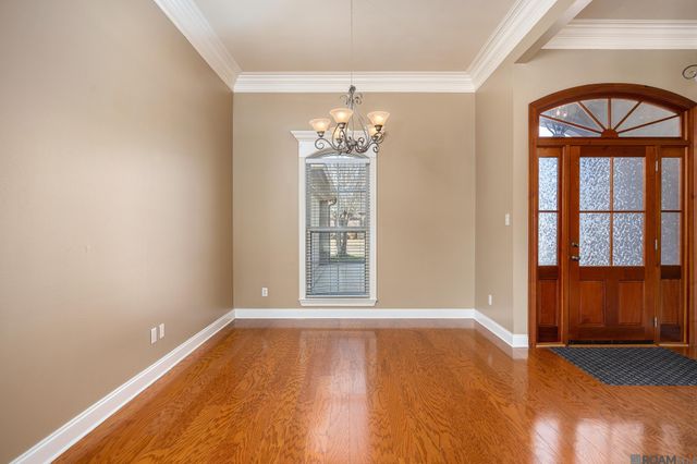 1531 E City Place St, Gonzales, LA 70737