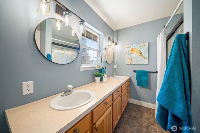 17730 Littlerock Road SW, Rochester, WA 98579