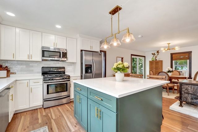 6 Elm Ct, Maynard, MA 01754