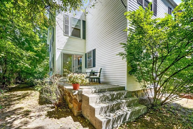 6 Elm Ct, Maynard, MA 01754