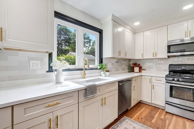 6 Elm Ct, Maynard, MA 01754