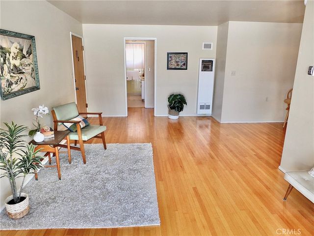 1724 E 1st Street 9, Long Beach, CA 90802