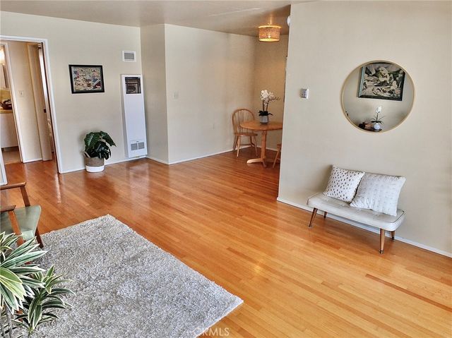 1724 E 1st Street 9, Long Beach, CA 90802