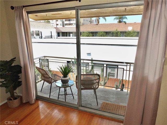 1724 E 1st Street 9, Long Beach, CA 90802