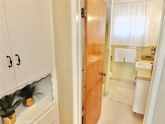 1724 E 1st Street 9, Long Beach, CA 90802