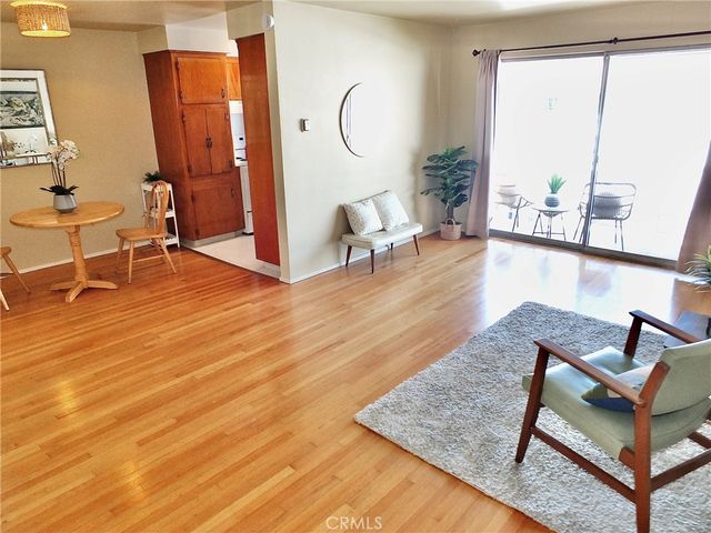 1724 E 1st Street 9, Long Beach, CA 90802