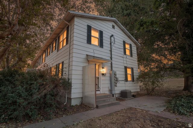 3885 GRANDVIEW DR, Ogden, UT 84403