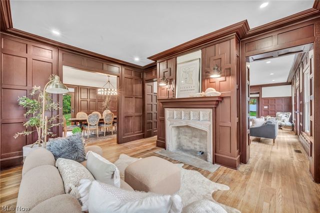 1555 W Market Street, Akron, OH 44313