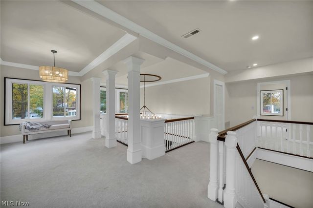 1555 W Market Street, Akron, OH 44313