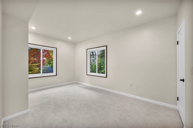 1555 W Market Street, Akron, OH 44313