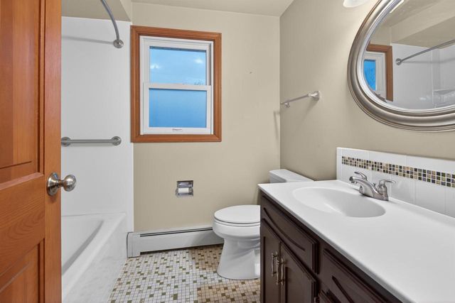 414 CUSTER COURT, Green Bay, WI 54301