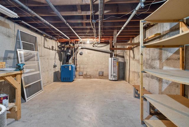 414 CUSTER COURT, Green Bay, WI 54301