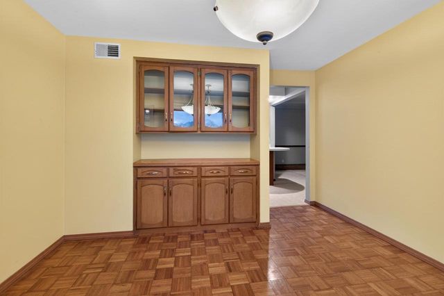 414 CUSTER COURT, Green Bay, WI 54301