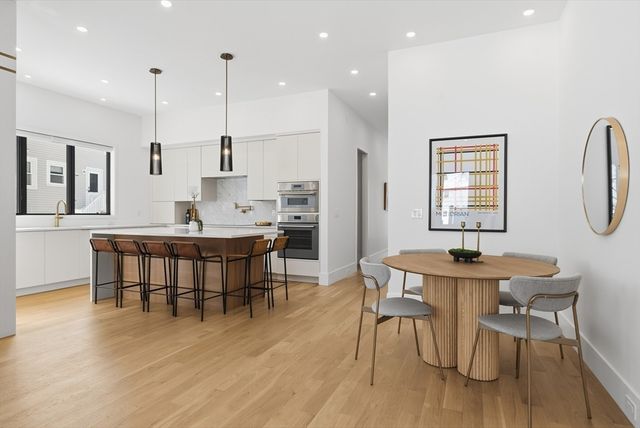 158 Langley Rd 158, Newton, MA 02459