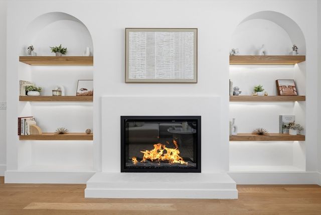 158 Langley Rd 158, Newton, MA 02459