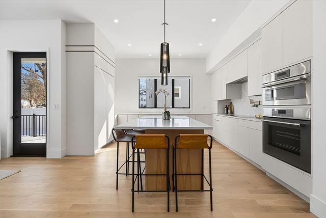 158 Langley Rd 158, Newton, MA 02459