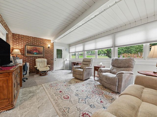 102 Newell Village Drive, Seymour, TN 37865