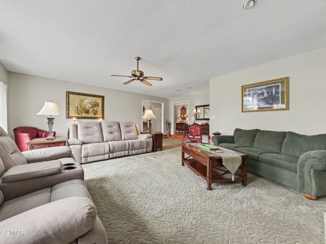 102 Newell Village Drive, Seymour, TN 37865