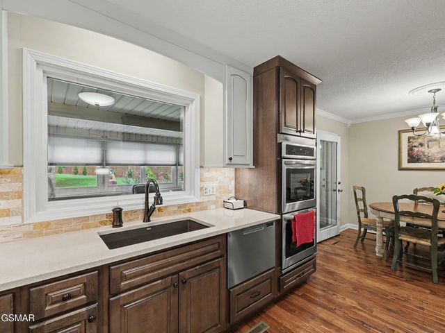 102 Newell Village Drive, Seymour, TN 37865
