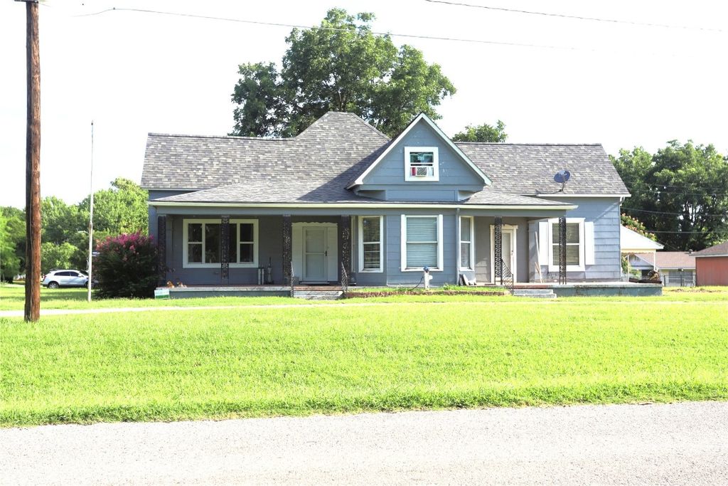 502 E Schmid Street, Wynnewood, OK 73098