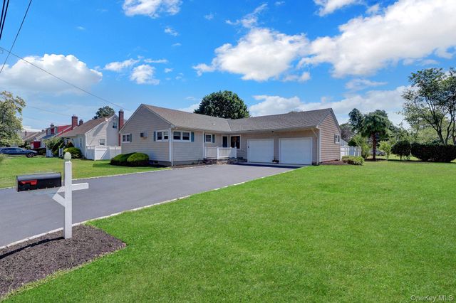 12 Bainbridge Avenue, Melville, NY 11747