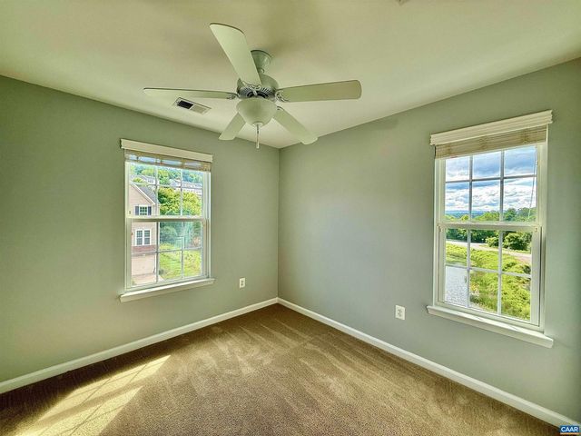 2176 WHISPERING HOLLOW LN, Charlottesville, VA 22911