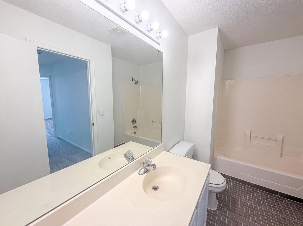 14210 Xenon Street NW 4, Anoka, MN 55303 — photo 4